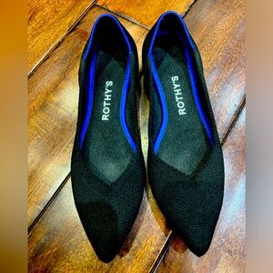 Black Rothy’s The Point shoes size 6 - GREAT condition